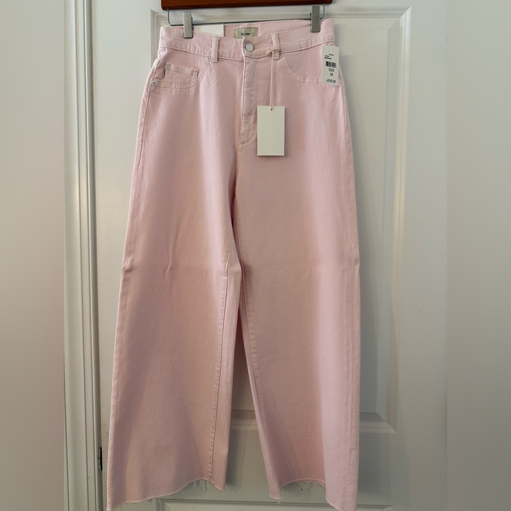 NWT DL1961 Hepburn Wide Leg High Rise Ankle Jeans in Rosewater. Size 28.